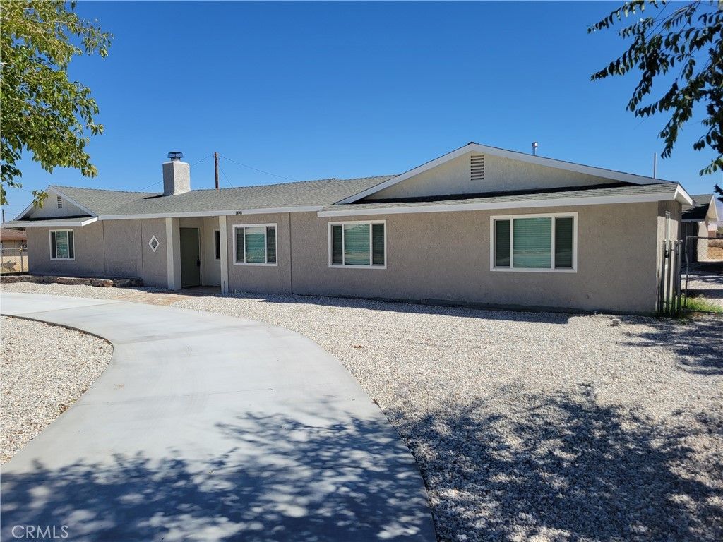 14145 Lakota Road, Apple Valley