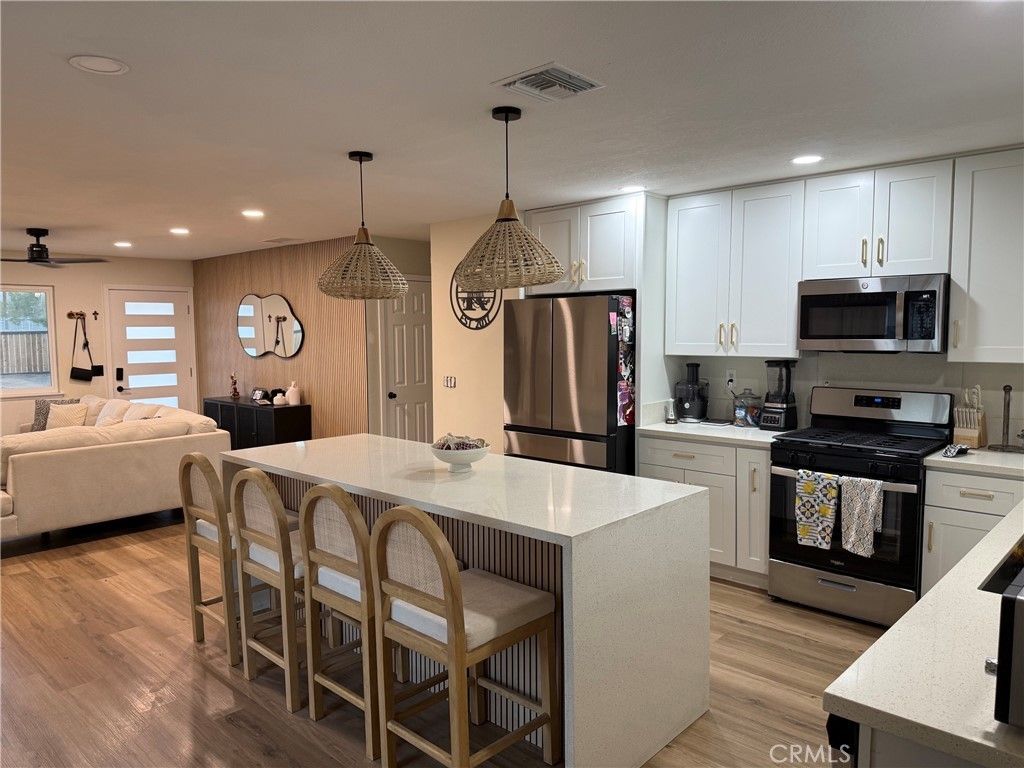 16480 Adelia Street, Hesperia