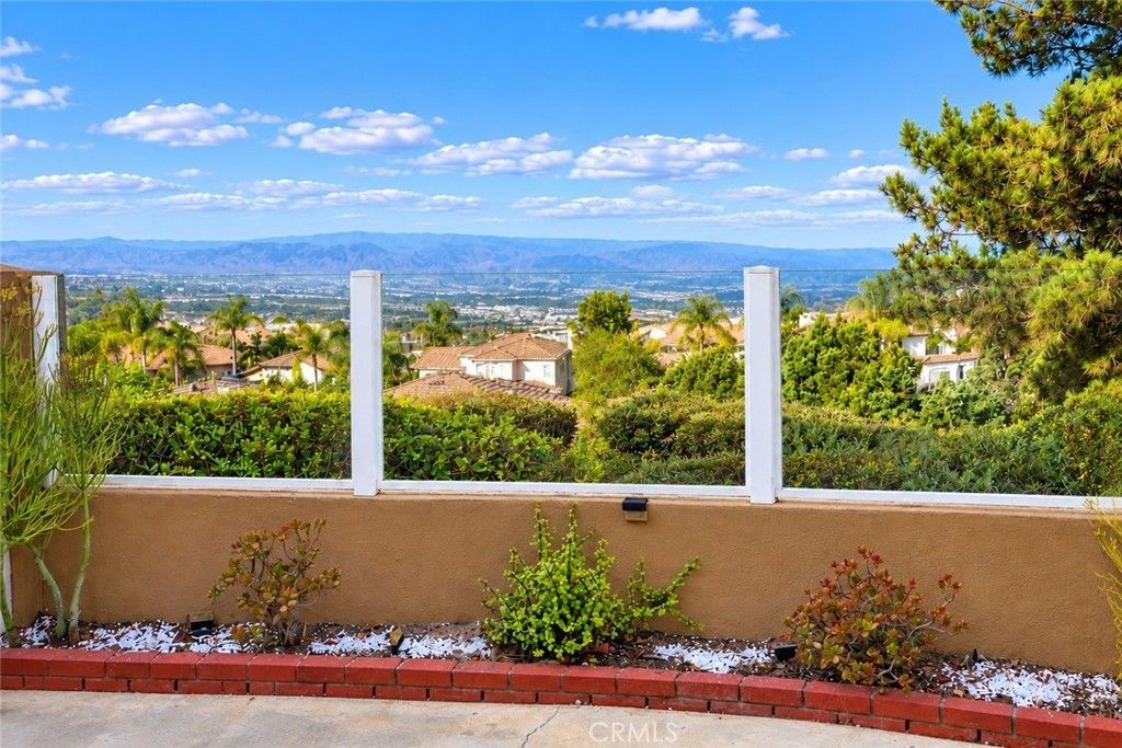 19381 Cascade Drive, Lake Forest