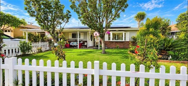 7636 Rudell, Corona