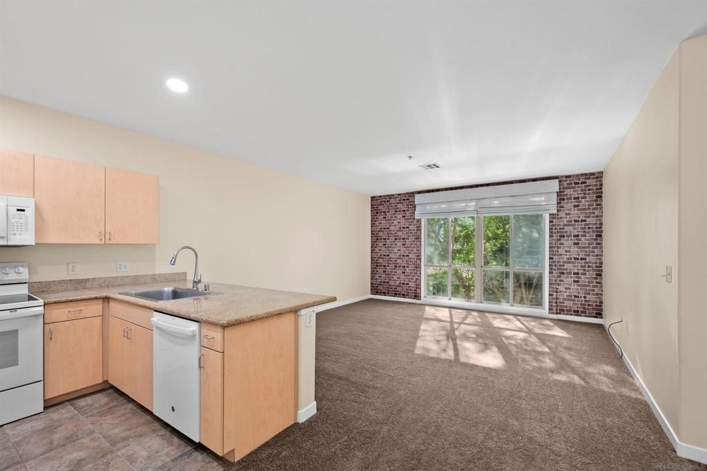 1501 Front # 204, San Diego