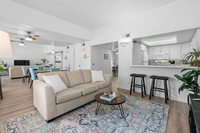 2433 Los Patos Drive, Palm Springs