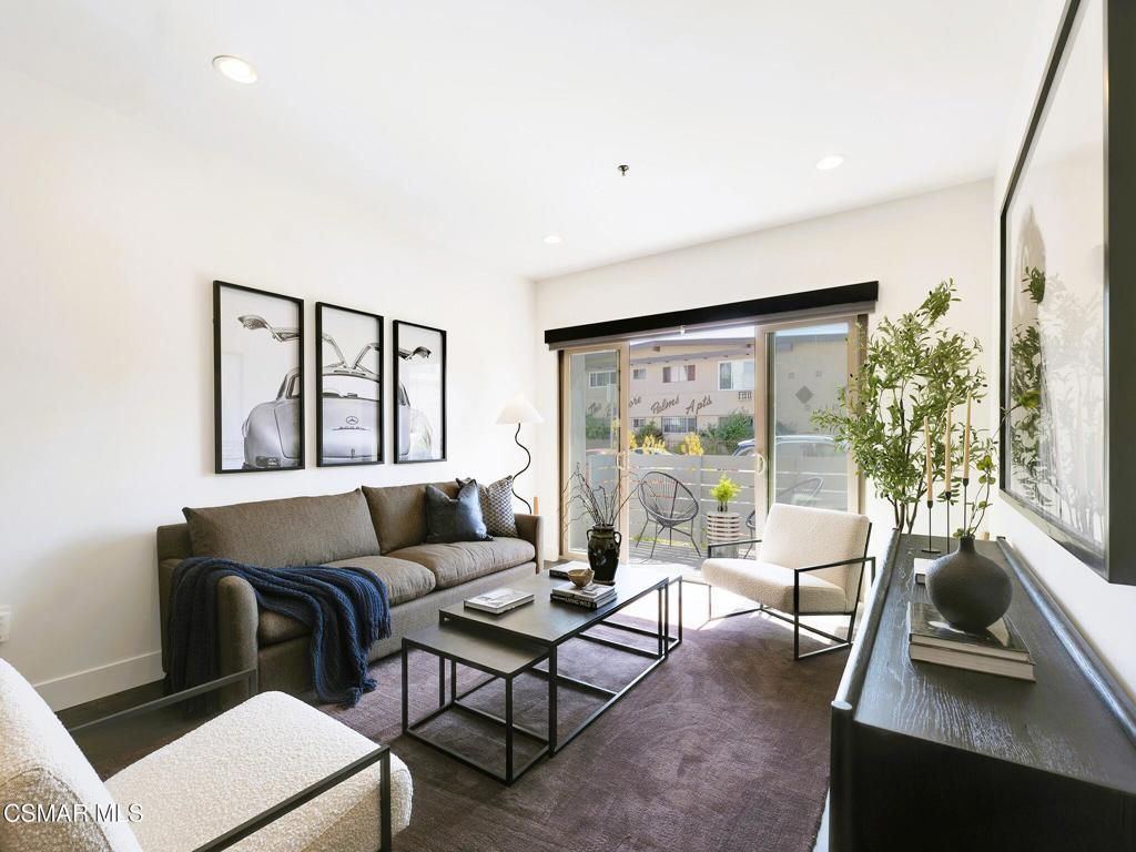 5016 Bakman Avenue # 104, North Hollywood