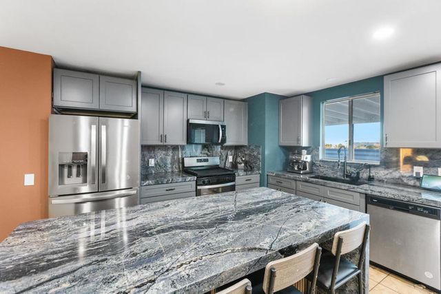 12800 Avenida Serena, Desert Hot Springs