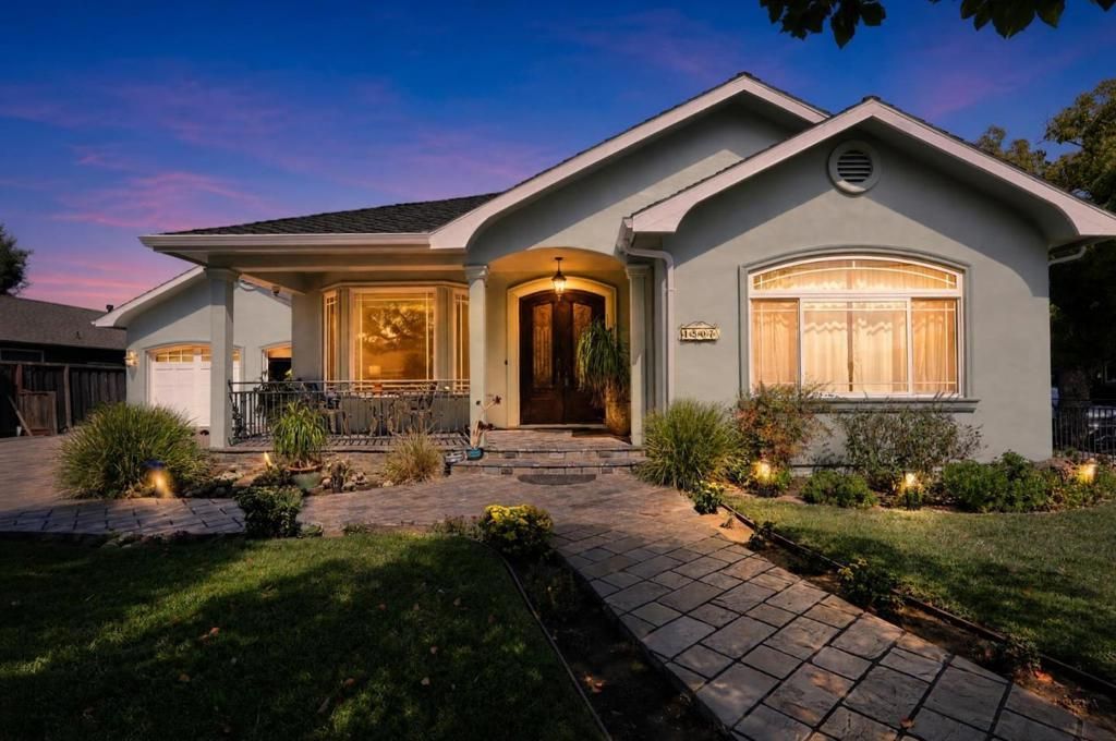 1507 Valota Road, Redwood City