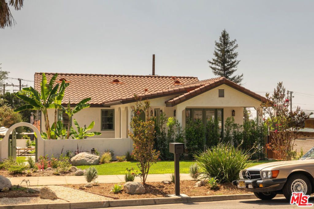 1062 Beverly Way, Altadena
