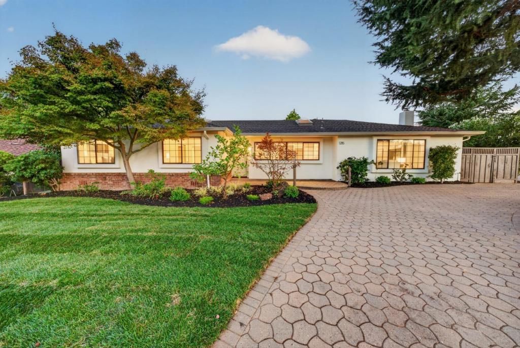 1215 Eva Avenue, Los Altos
