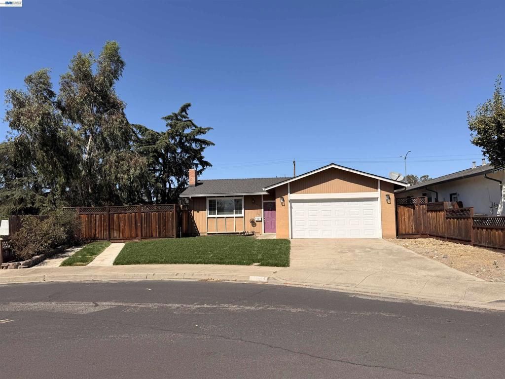 312 Robert Way, Livermore