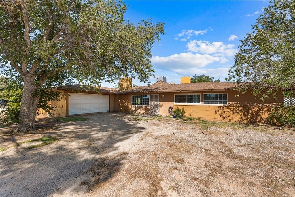 12579 Kewanna, Apple Valley