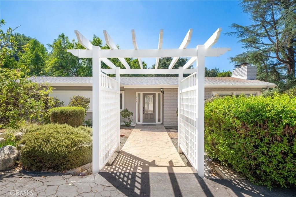 516 Marilyn, Redlands