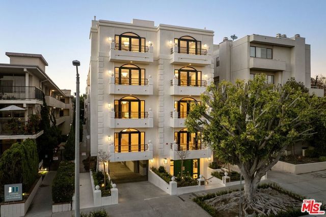 11923 Gorham Avenue # 202, Los Angeles