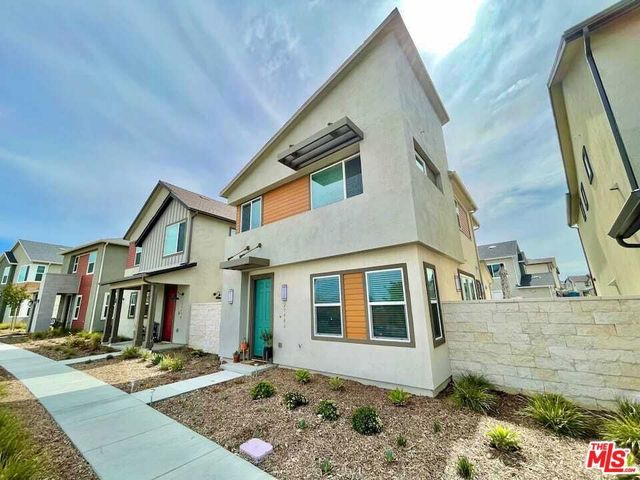 27482 Boulderview Way, Valencia