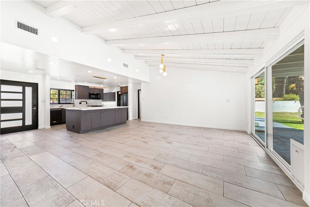 17600 Stare Street, Northridge