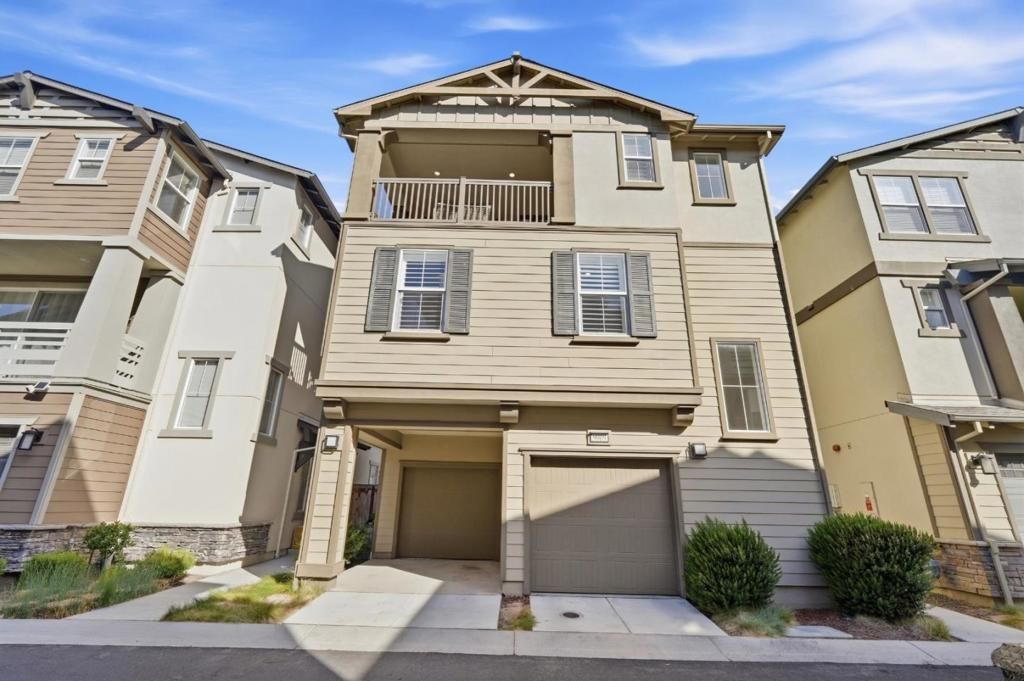 9009 Whitesurf Way, Newark
