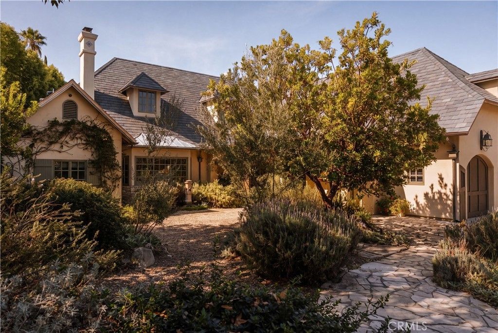 4155 Green Meadow Court, Encino