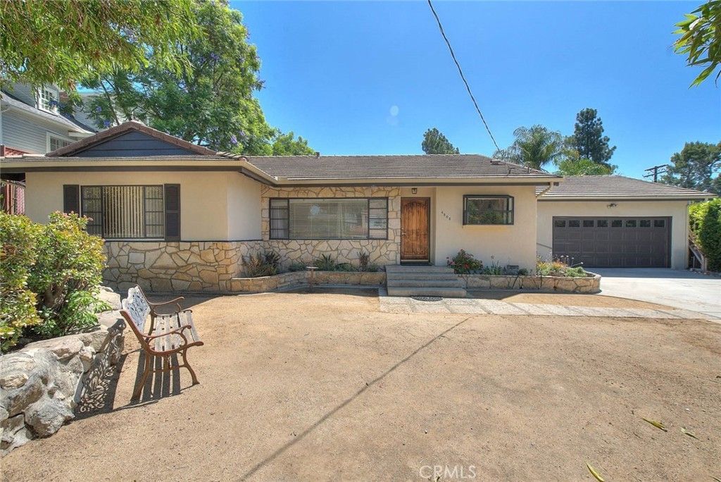 4808 El Sereno, La Crescenta