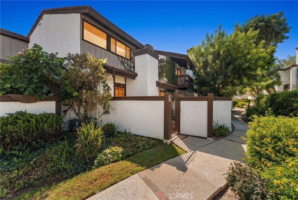 21545 Erwin # 96, Woodland Hills