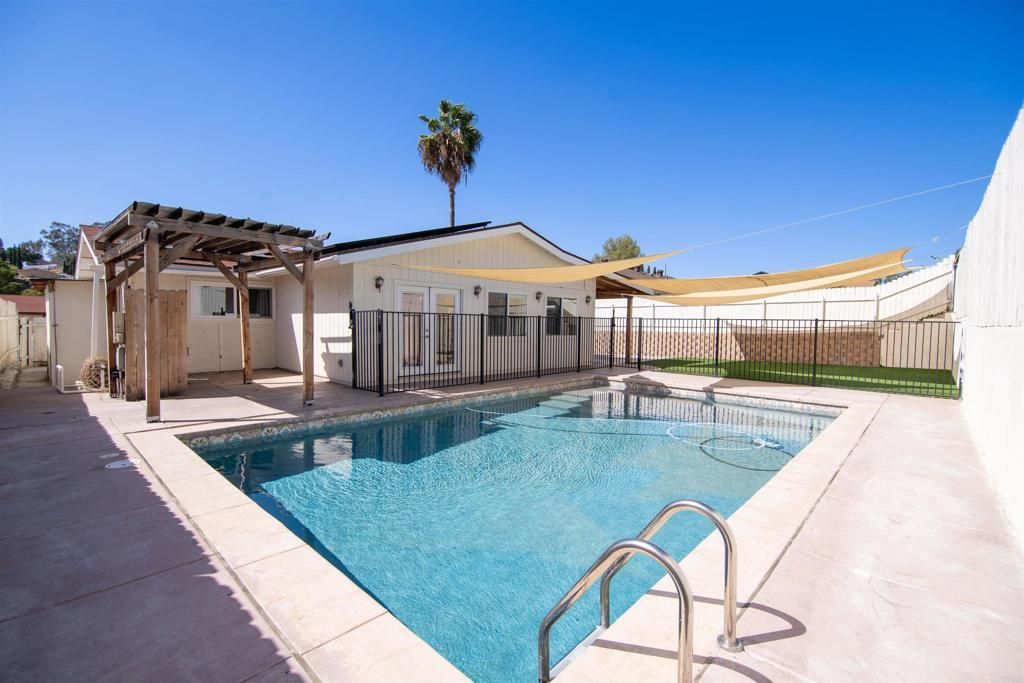 13553 Carriage Road, Poway