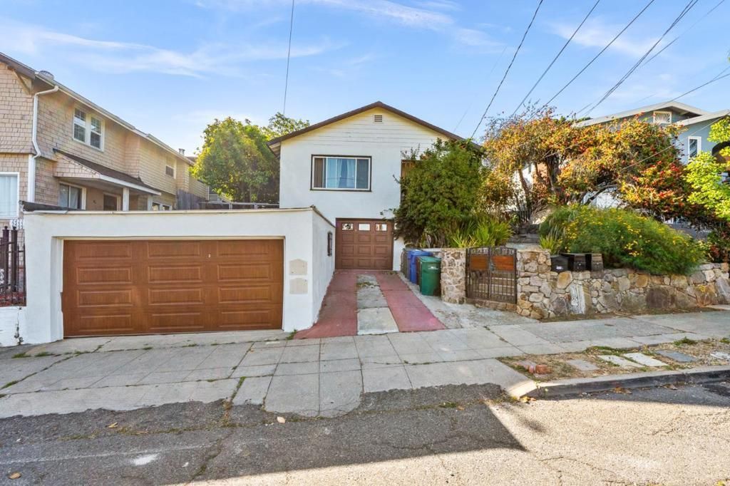 24432445 24th Avenue, Oakland