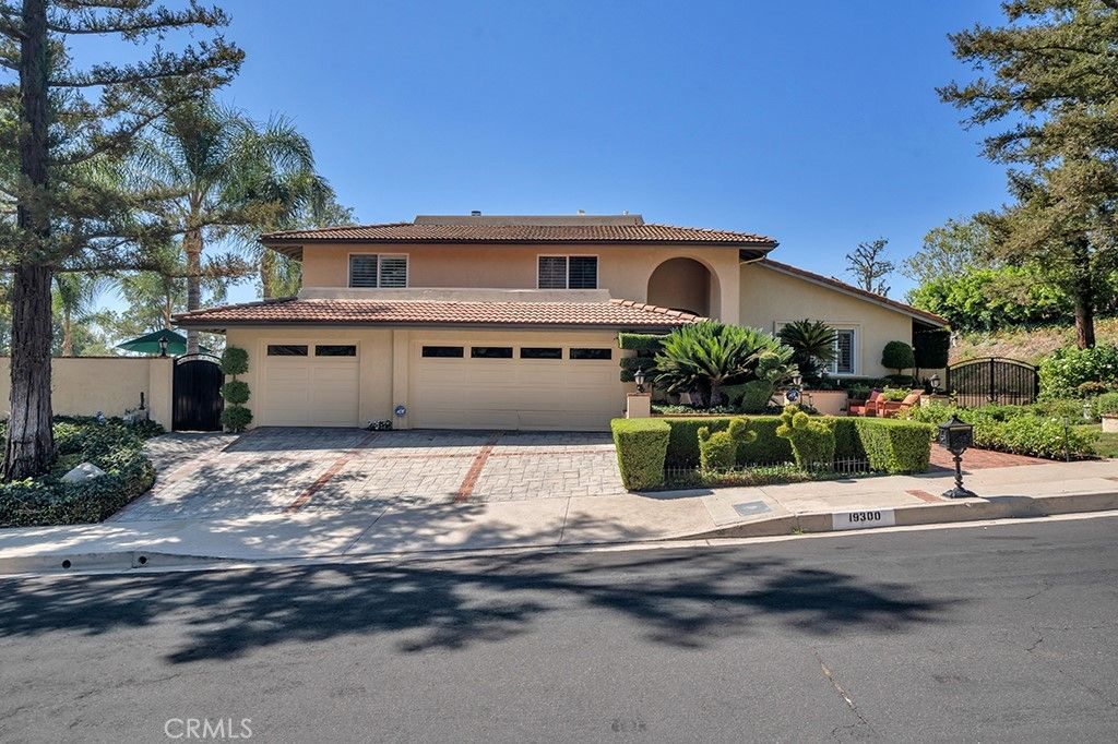 19300 Singing Hills, Porter Ranch