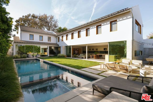 3062 Queensbury Drive, Los Angeles