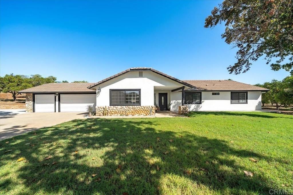 13738 Crystallite, Valley Center