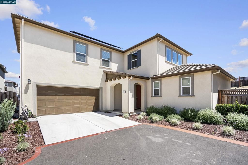 2214 Daimler St, Lathrop