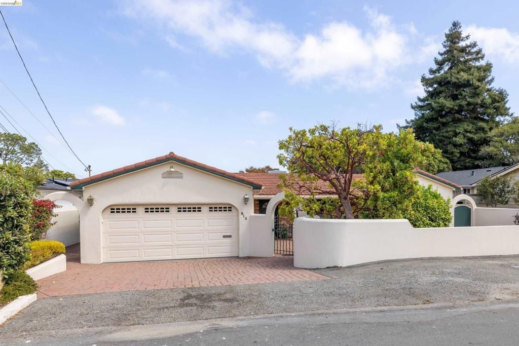 913 Monterey Cir, Monterey