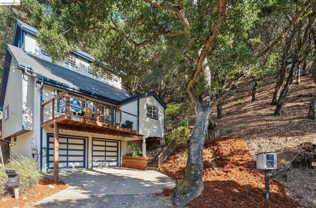 5250 Leona Street, Oakland