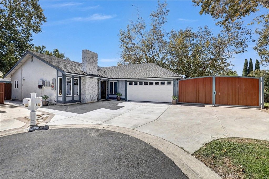 22602 Cottonwood Circle, Lake Forest