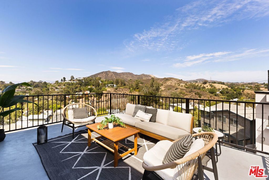 6837 Cahuenga Park Trail, Los Angeles