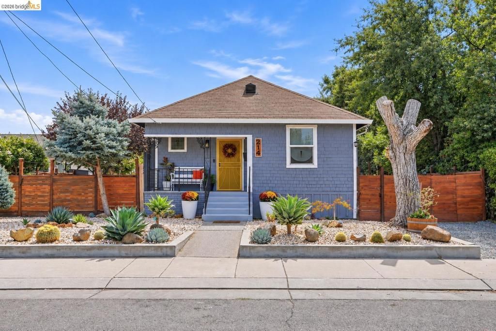 214 E Knoles Way, Stockton