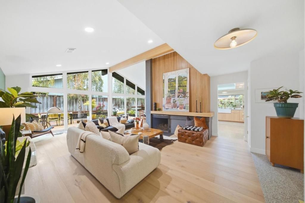 2017 Bordeaux Lane, Half Moon Bay