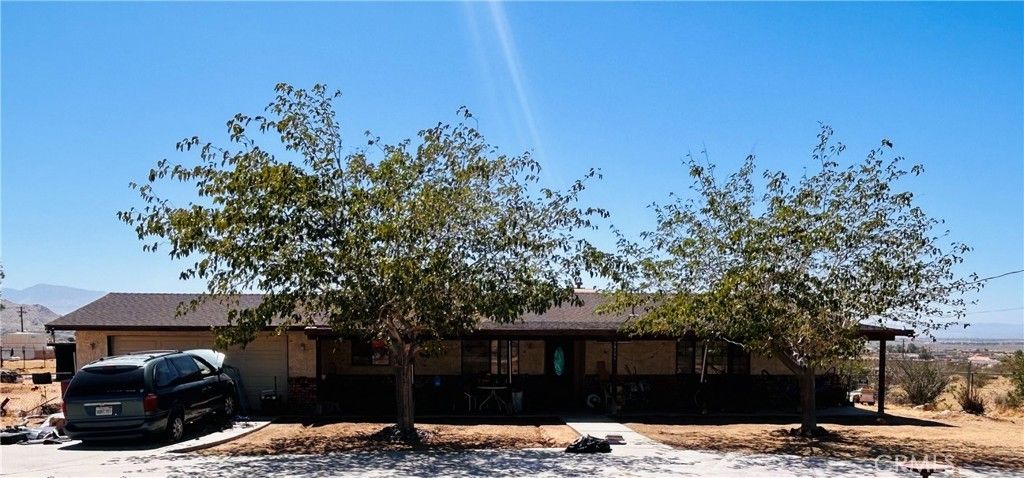 24211 Pala, Apple Valley