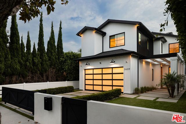 3609 Greenwood Avenue, Los Angeles