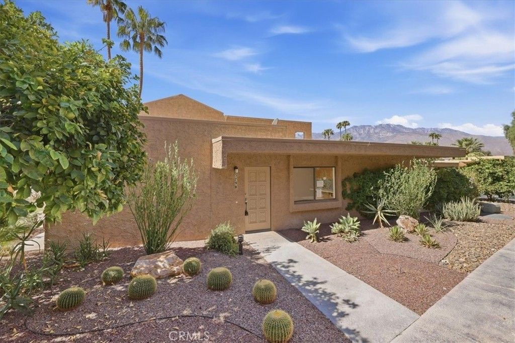 5798 Los Coyotes Drive, Palm Springs