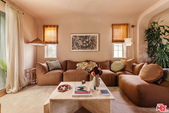 2380 Lake View Avenue, Los Angeles