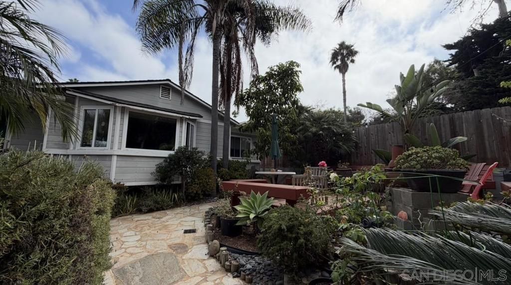 4548 Point Loma Ave, San Diego