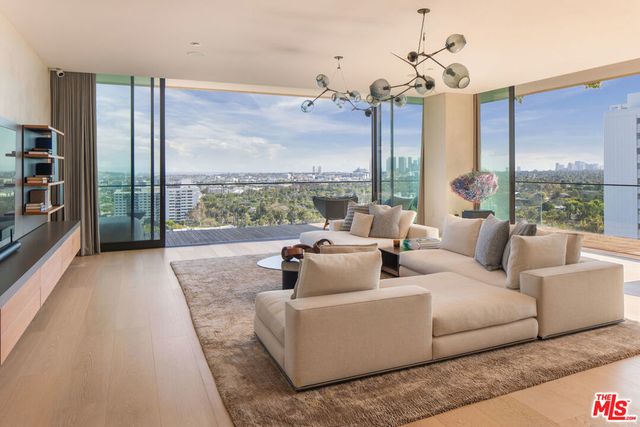9040 W Sunset Boulevard # 905, West Hollywood