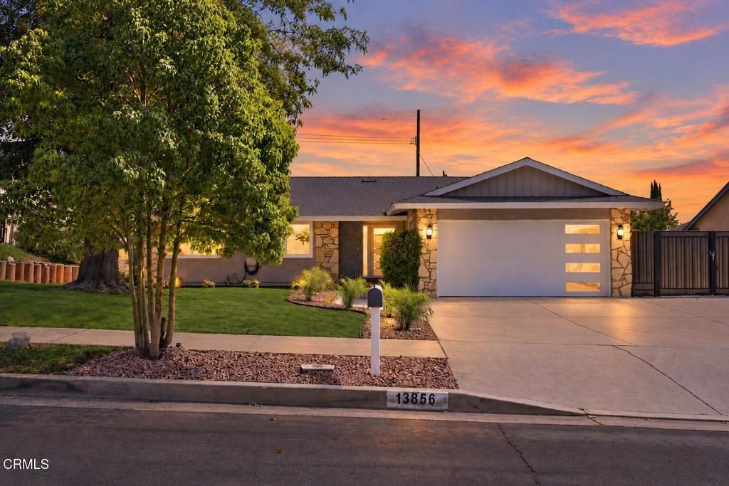 13856 Lyle Street, Sylmar