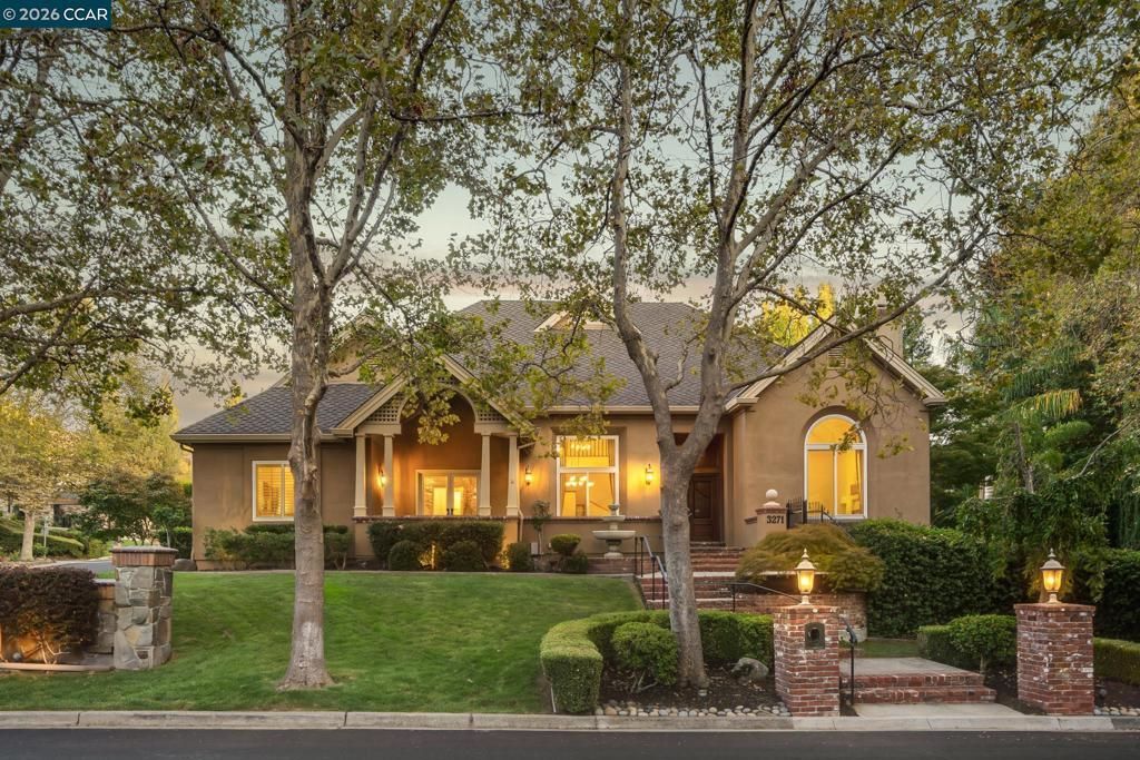3271 Blackhawk Meadow Dr, Danville