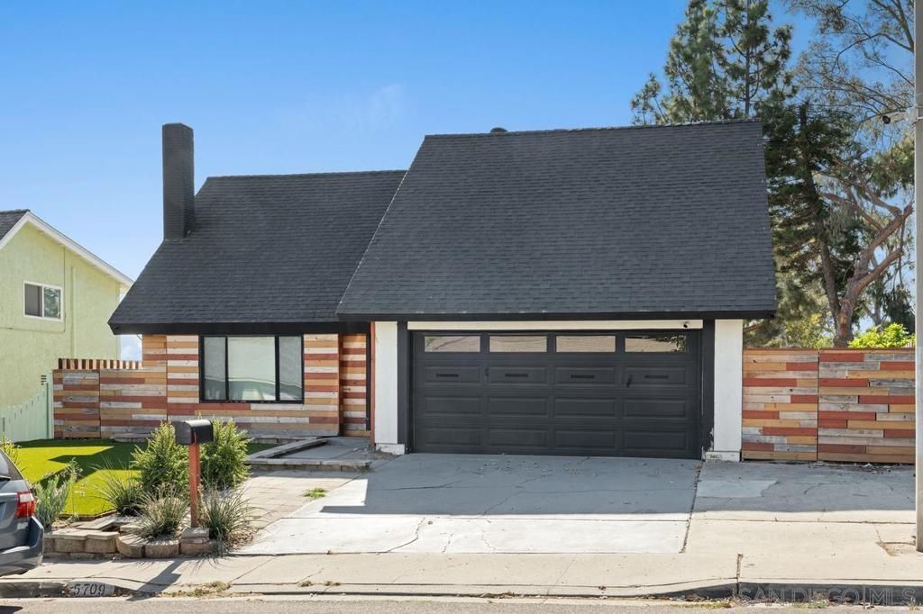 5709 Old Memory Lane, San Diego