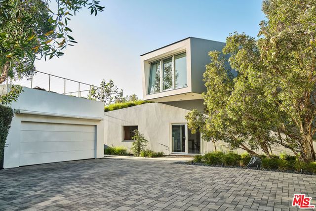 103 Winnett Place, Santa Monica