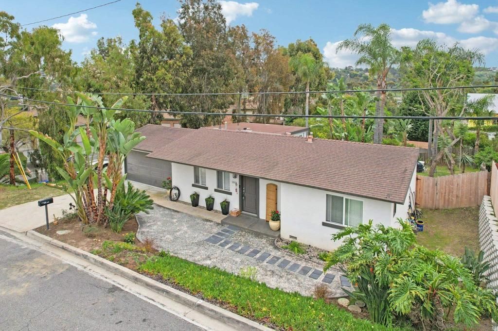 2821 Macdonald, Oceanside