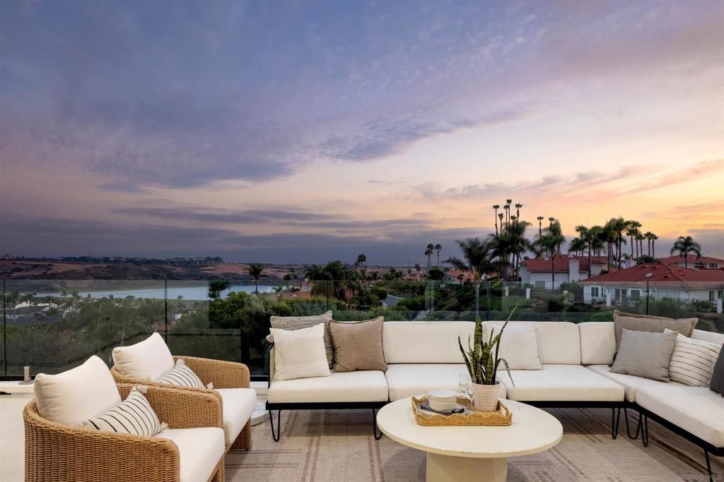4702 Telescope Ave, Carlsbad
