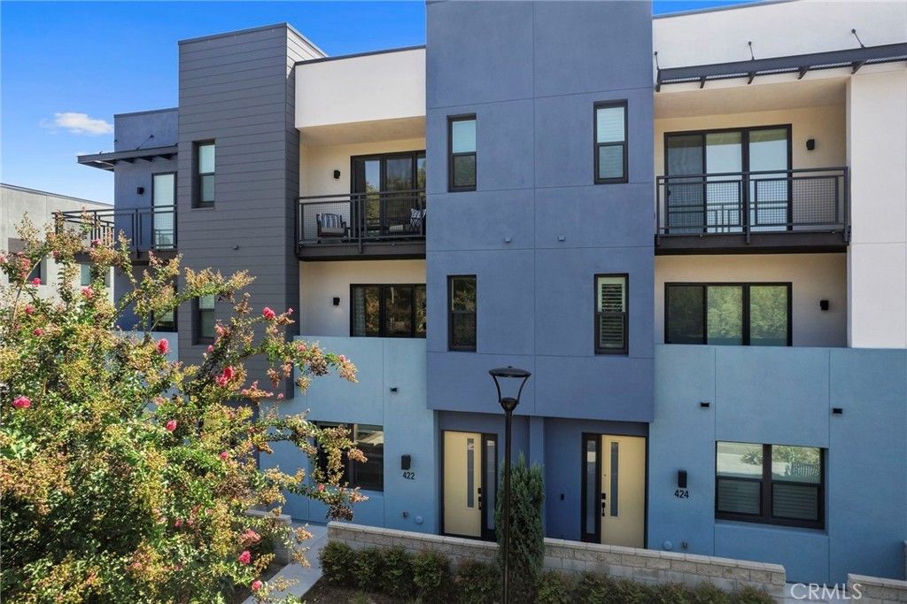 422 W Central, Brea