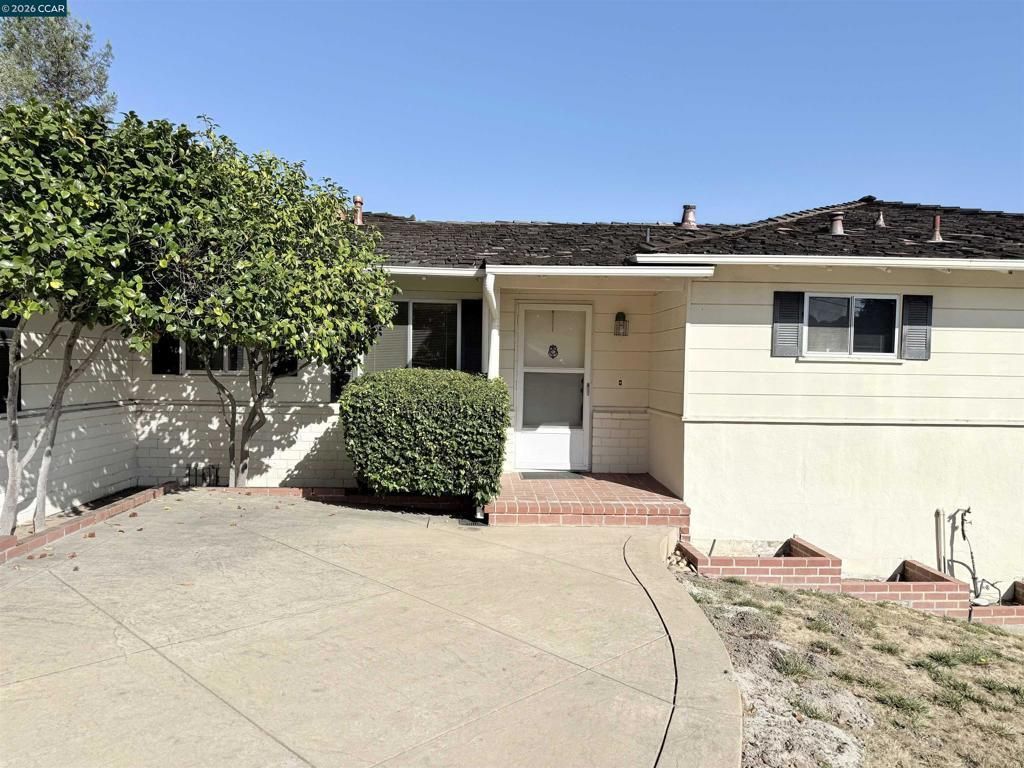 3 Rita Way, Orinda