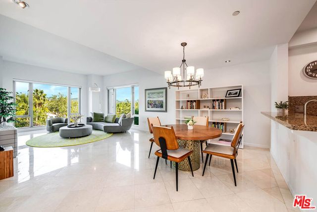10727 Wilshire Boulevard # 502, Los Angeles