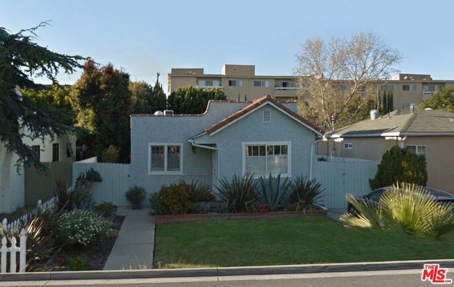 10761 Westminster Avenue, Los Angeles