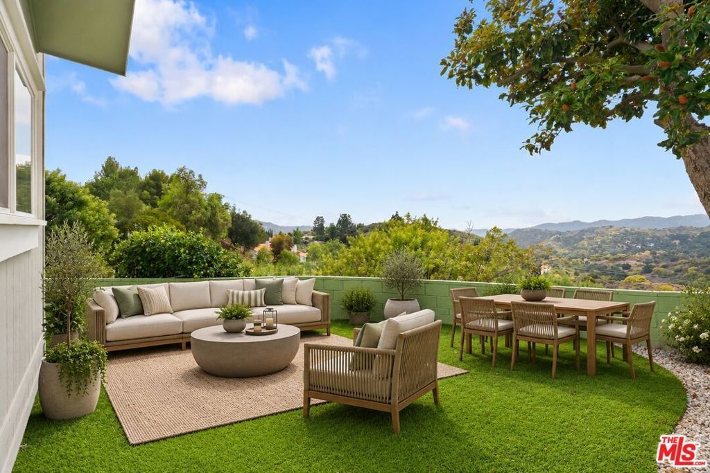 133 Pueblo Lane, Topanga